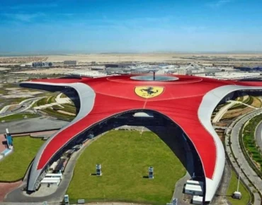 Điểm đến Ferrari World 