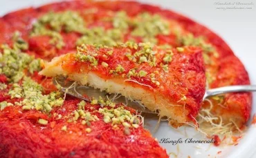 BÁNH KUNAFAH LỪNG DANH VÙNG ĐỊA TRUNG HẢI